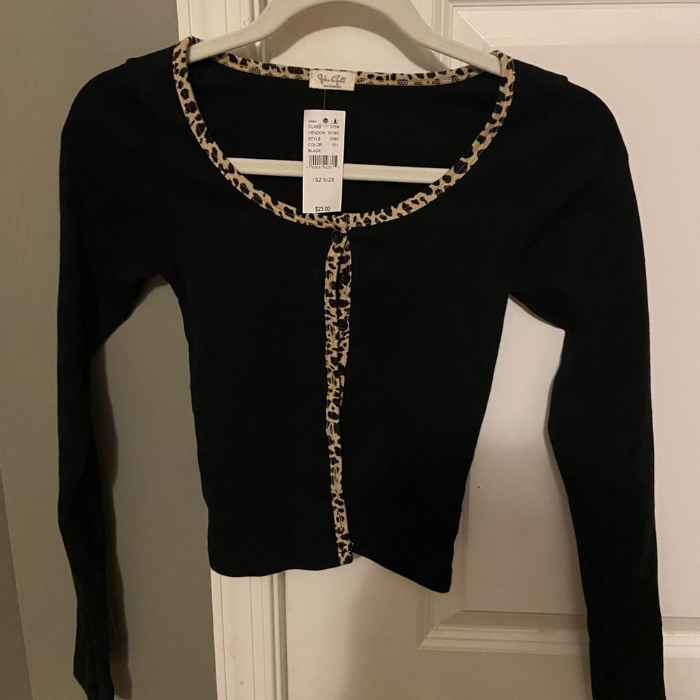 brandy melville long sleeve cheetah top NO TRADES